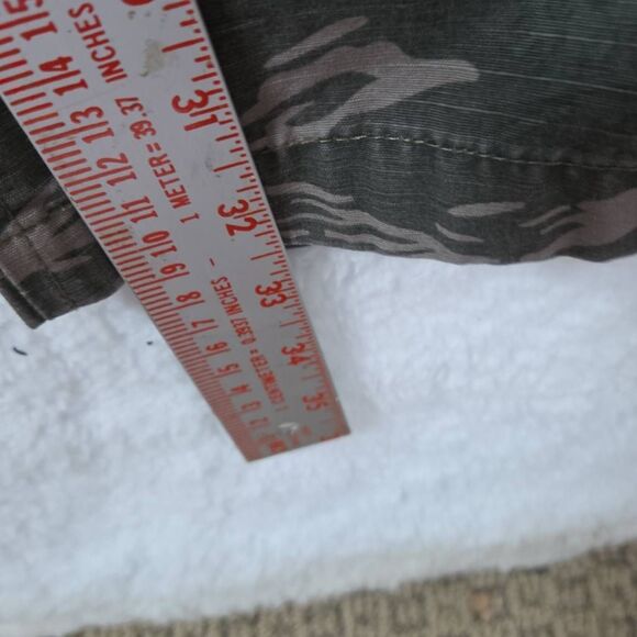 Abercrombie & Fitch Men's Camo Loose Ripstop Utility Pants Green Size 33x32 - Picture 4 of 6